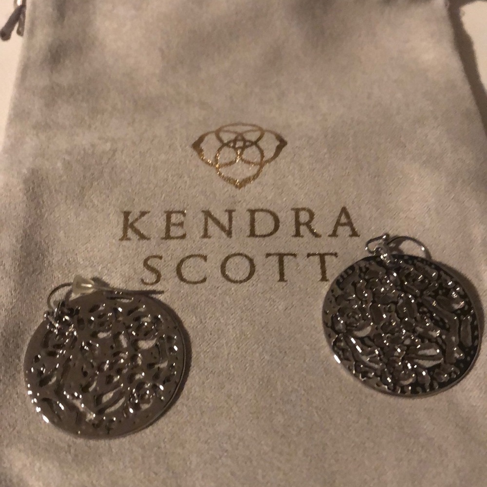Kendra Scott disks